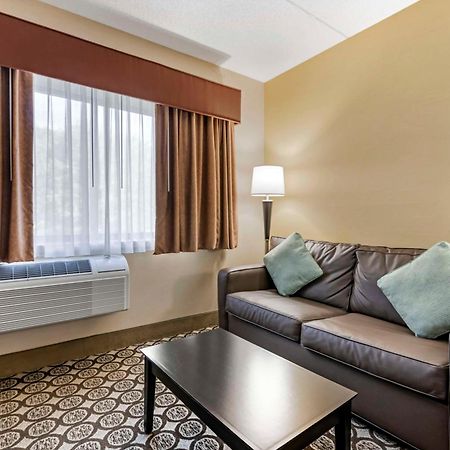 Best Western Plus Inntowner Madison Exteriör bild