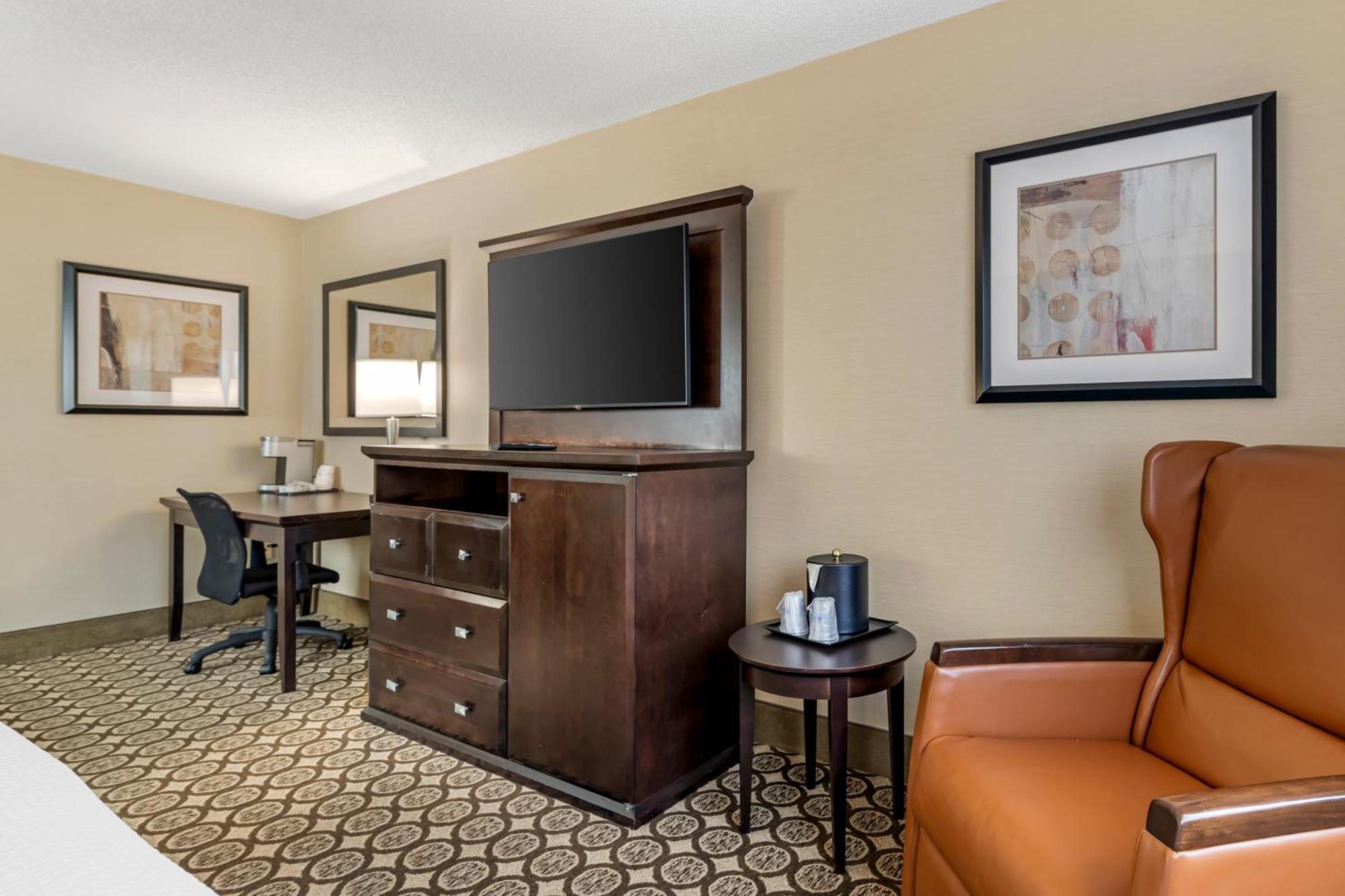 Best Western Plus Inntowner Madison Exteriör bild