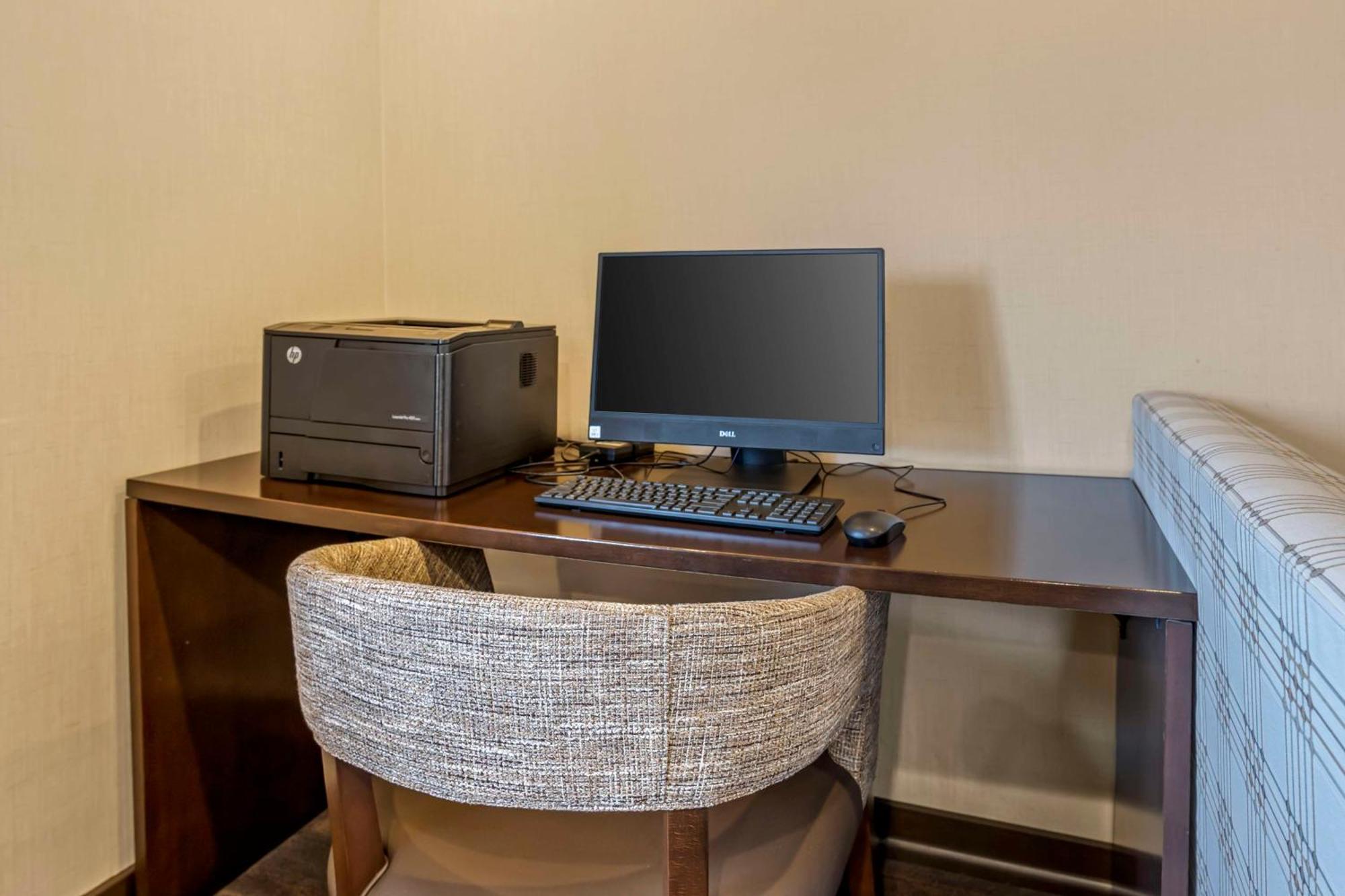 Best Western Plus Inntowner Madison Exteriör bild