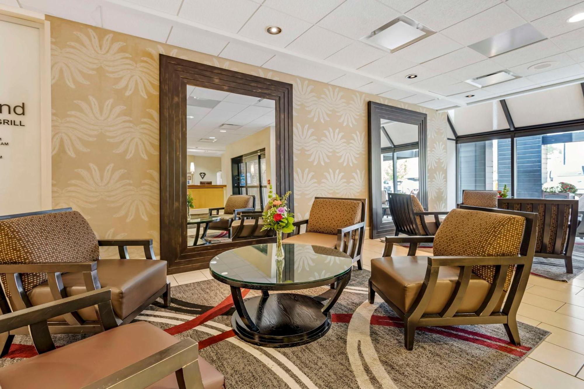 Best Western Plus Inntowner Madison Exteriör bild